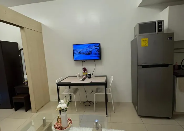 Condomatch Staycation